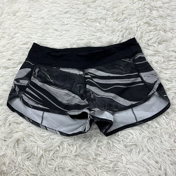 Lululemon Speed Short Marbled Mix Speed Short White Black / Black - Picture 1 of 5